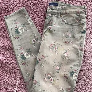 Bandolino floral jeans
